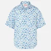 Jungenhemd mit hellblauem Hai-Allover-Print