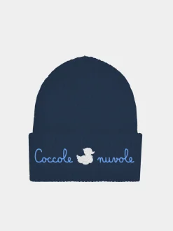 Kinderblaue, gerippte Mütze mit Coccole-Nuvole-Stickerei | COCCOLEBIMBI SONDERAUSGABE