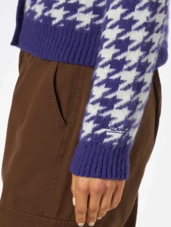 Kurzer Damen-Cardigan mit Schmuckknöpfen