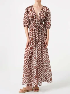 Langes Strandkleid Bliss aus Baumwolle und Seide mit Ikat-Print