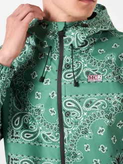 Leichte Herren-Windjacke mit Kapuze und Bandana-Aufdruck