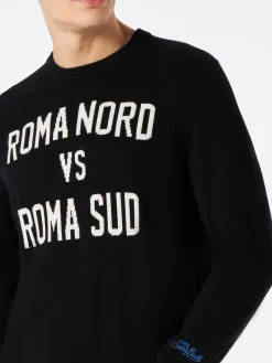 Leichter Herrenpullover Roma Nord vs. Roma Sud mit Jacquard-Aufdruck