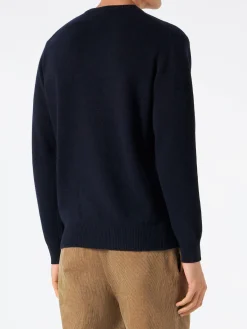 Marineblauer Herrenpullover mit Courma vs. St. Moritz-Aufdruck