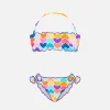 Mädchen-Bandeau-Bikini mit mehrfarbigem Herz-Print