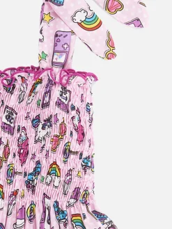 Mädchenkleid mit Regenbogendruck