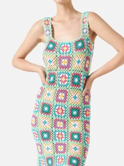 Mehrfarbiges Häkelkleid