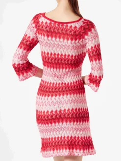 Mehrfarbiges rotes gestricktes Minikleid