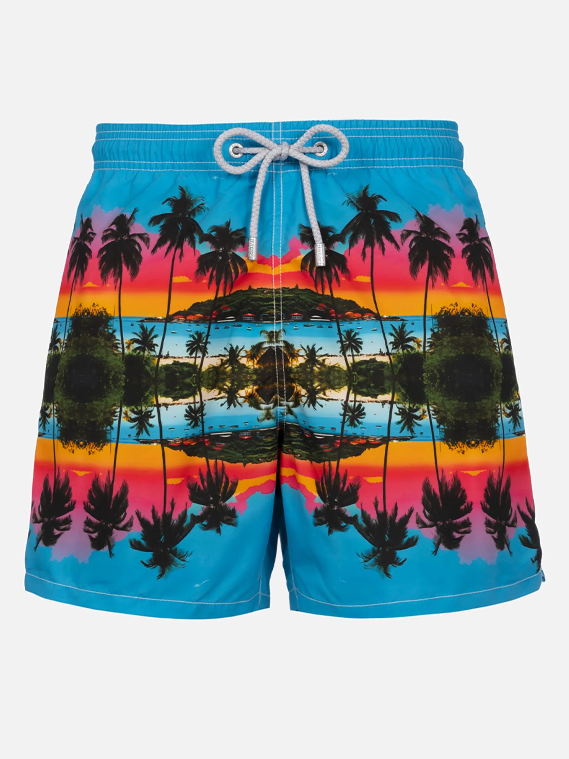 Mittellange Gustavia-Badeshorts für Herren mit Palmen-Landschaftsdruck | AI CO-CREATED DESIGN BY RICKDICK - POWERED BY RED-EYE