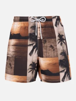 Mittellange Gustavia-Badeshorts für Herren mit Foto-Sonnenuntergang-Print | AI CO-CREATED DESIGN BY RICKDICK - POWERED BY RED-EYE