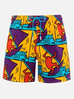 Mittellange Gustavia-Badeshorts für Herren mit platziertem Keith-Haring-Design | KEITH HARING SONDERAUSGABE
