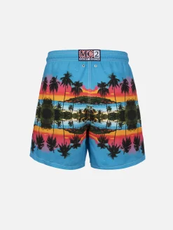 Mittellange Gustavia-Badeshorts für Herren mit Palmen-Landschaftsdruck | AI CO-CREATED DESIGN BY RICKDICK - POWERED BY RED-EYE