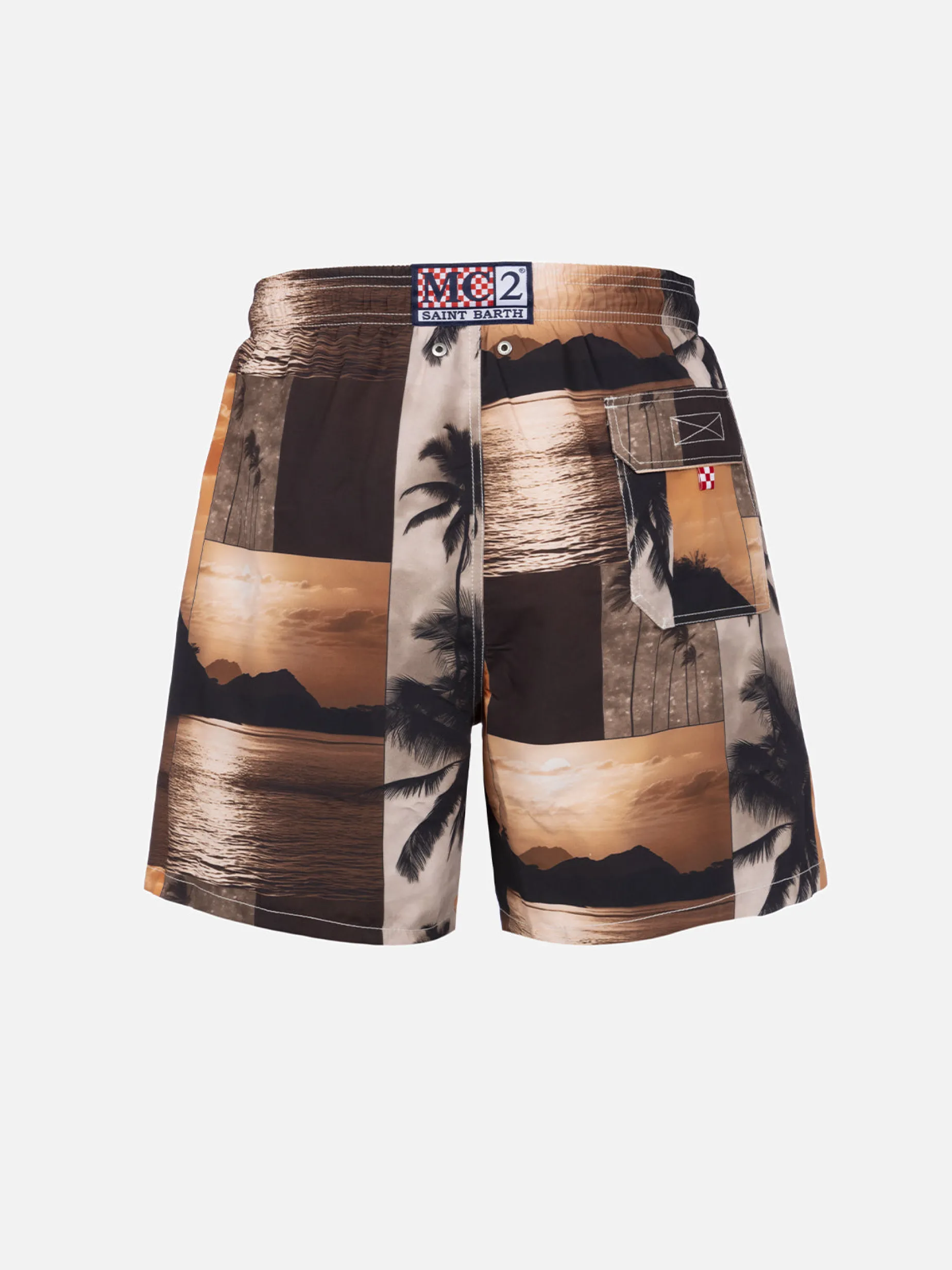 Mittellange Gustavia-Badeshorts für Herren mit Foto-Sonnenuntergang-Print | AI CO-CREATED DESIGN BY RICKDICK - POWERED BY RED-EYE