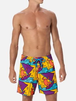 Mittellange Gustavia-Badeshorts für Herren mit platziertem Keith-Haring-Design | KEITH HARING SONDERAUSGABE