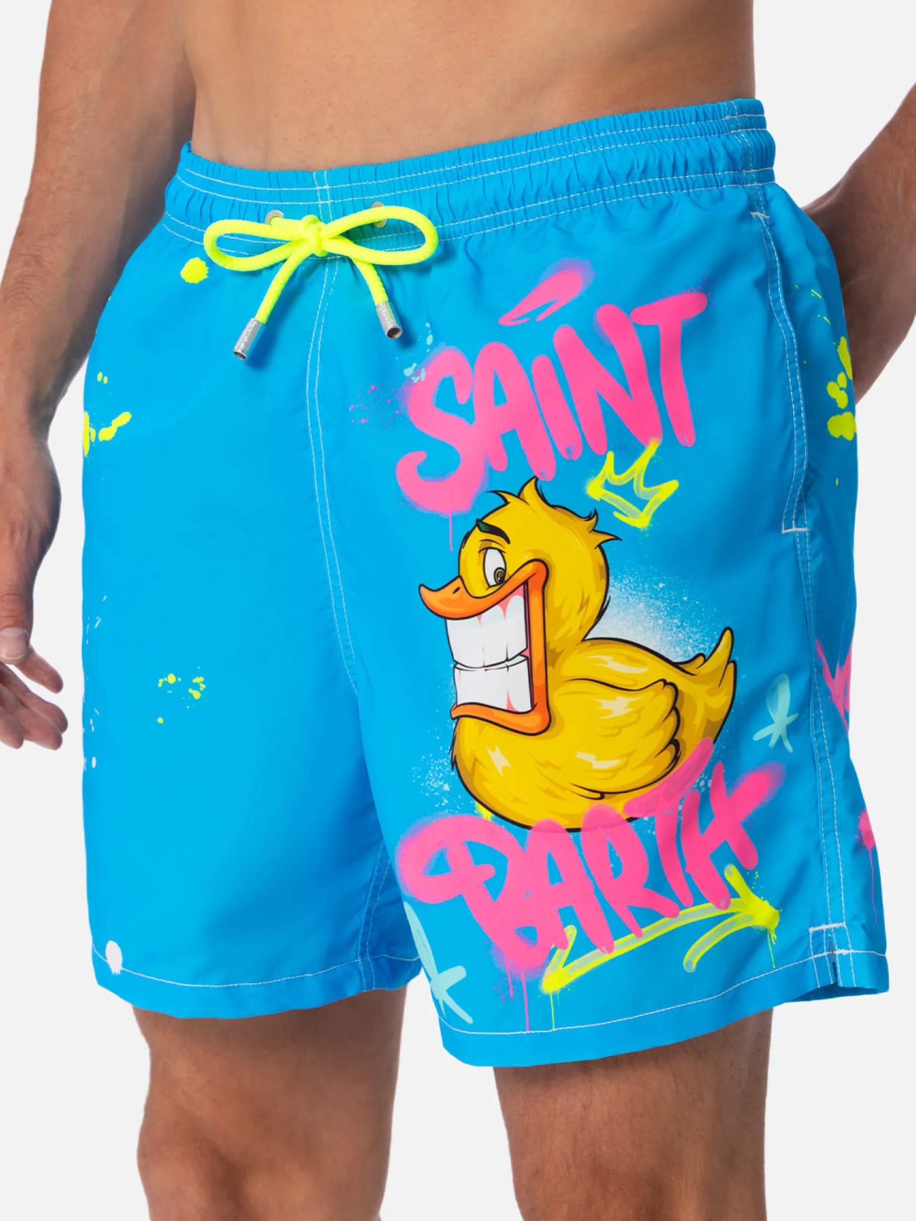 Mittellange Gustavia-Badeshorts für Herren mit platziertem Enten-Cryptopuppets-Aufdruck | CRYPTOPUPPET-SONDERAUSGABE