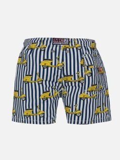 Mittellange Jeans-Badeshorts für Jungen mit Vespa-Aufdruck | VESPA-SONDEREDITION
