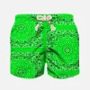 Neongrüne Badeshorts für Jungen mit Bandana-Aufdruck