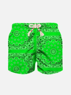 Neongrüne Badeshorts für Jungen mit Bandana-Aufdruck