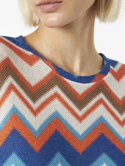Orangefarbenes Chevron-Strickoberteil