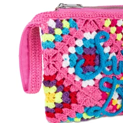Rosa Parisienne-Häkelclutch mit Saint-Barth-Stickerei