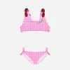 Rosafarbener Mädchenbikini mit Vichy-Print und Erdbeerapplikation