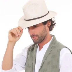 Roter Chapeaux-Hut