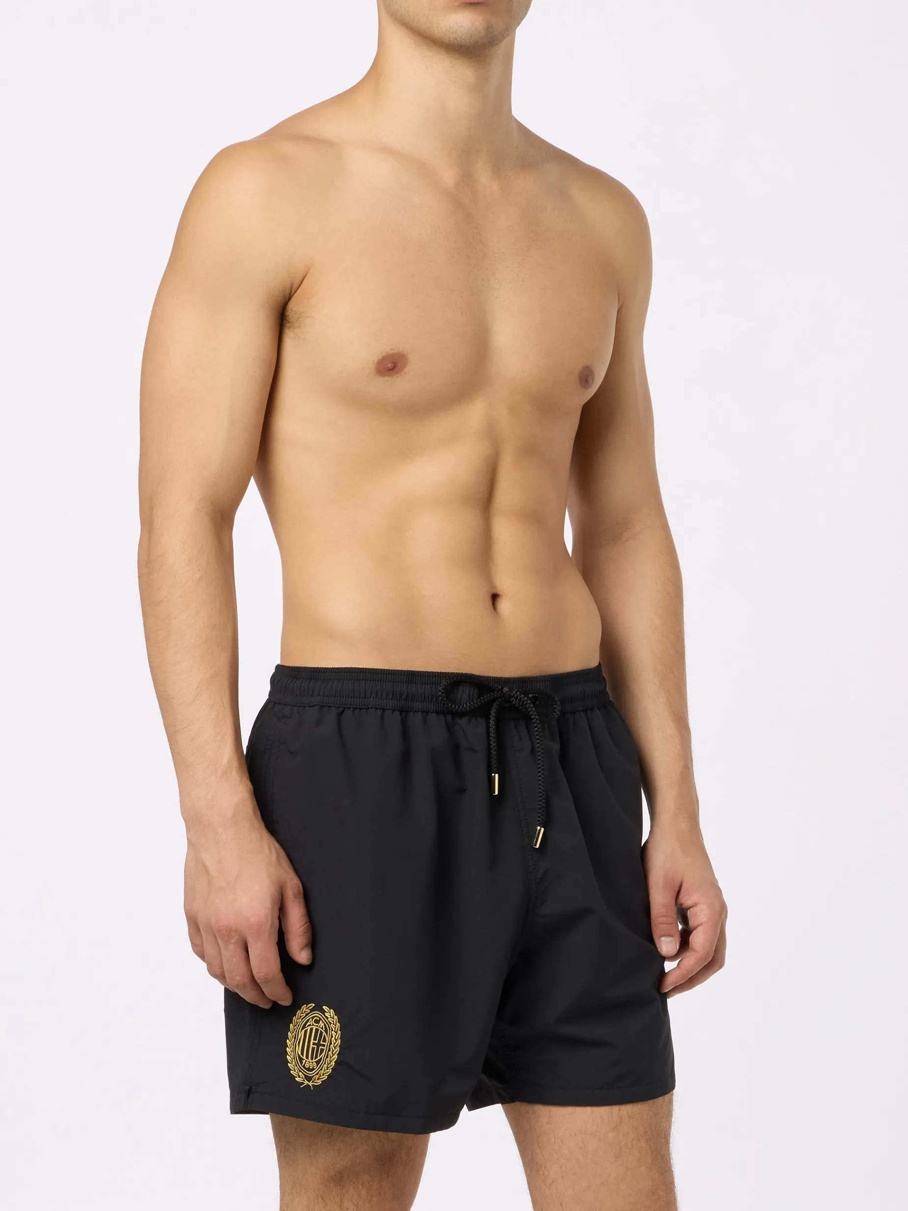 Schwarze mittellange Badeshorts Patmos für Herren mit Milan 125-Stickerei | AC MILAN 125 SPECIAL EDITION