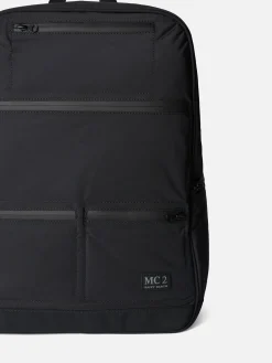 Schwarzer Nylon-Rucksack mit Reißverschlusstaschen