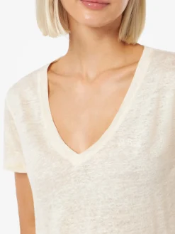 T-Shirt Eloise aus cremefarbenem Leinenjersey mit V-Ausschnitt