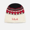 Weiße Damenmütze mit Fair-Isle-Herzdruck
