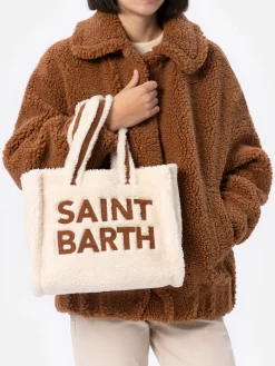 Weiße Soft Bag Small aus Teddyfell mit Saint Barth-Logo und Schultergurt