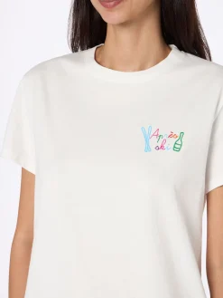 Weißes Damen-T-Shirt Emilie aus schwerer Baumwolle mit Apres-Ski-Regenbogenstickerei